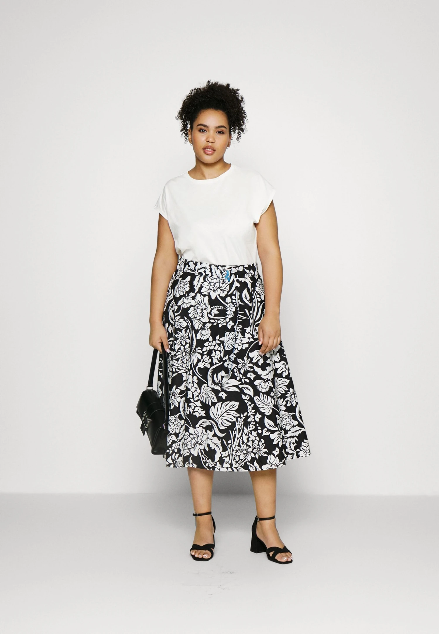 T-shirt Basic - Off White - obrazek 2