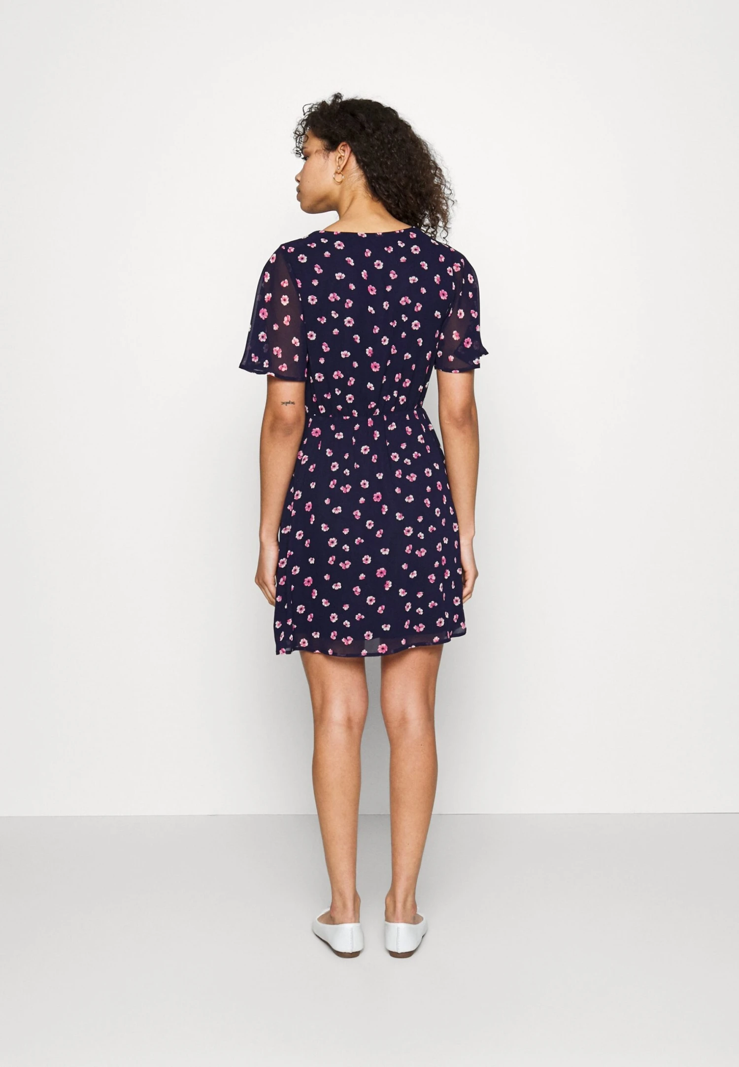 Anna Field V-NECK SLEEVE DRESS - Sukienka Letnia - Dark Blue/pink - obrazek 5