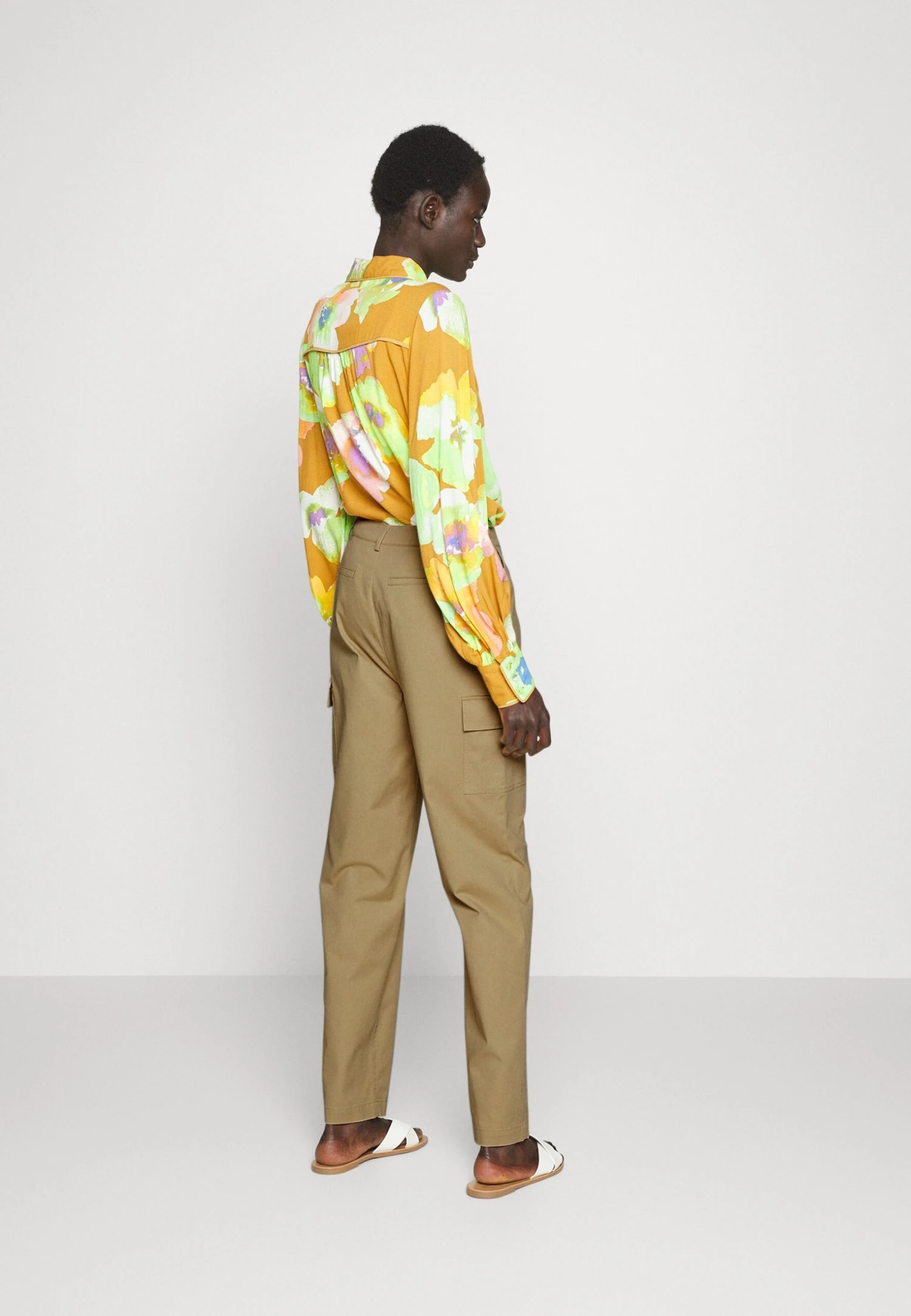 Bojówki - Beige - obrazek 3