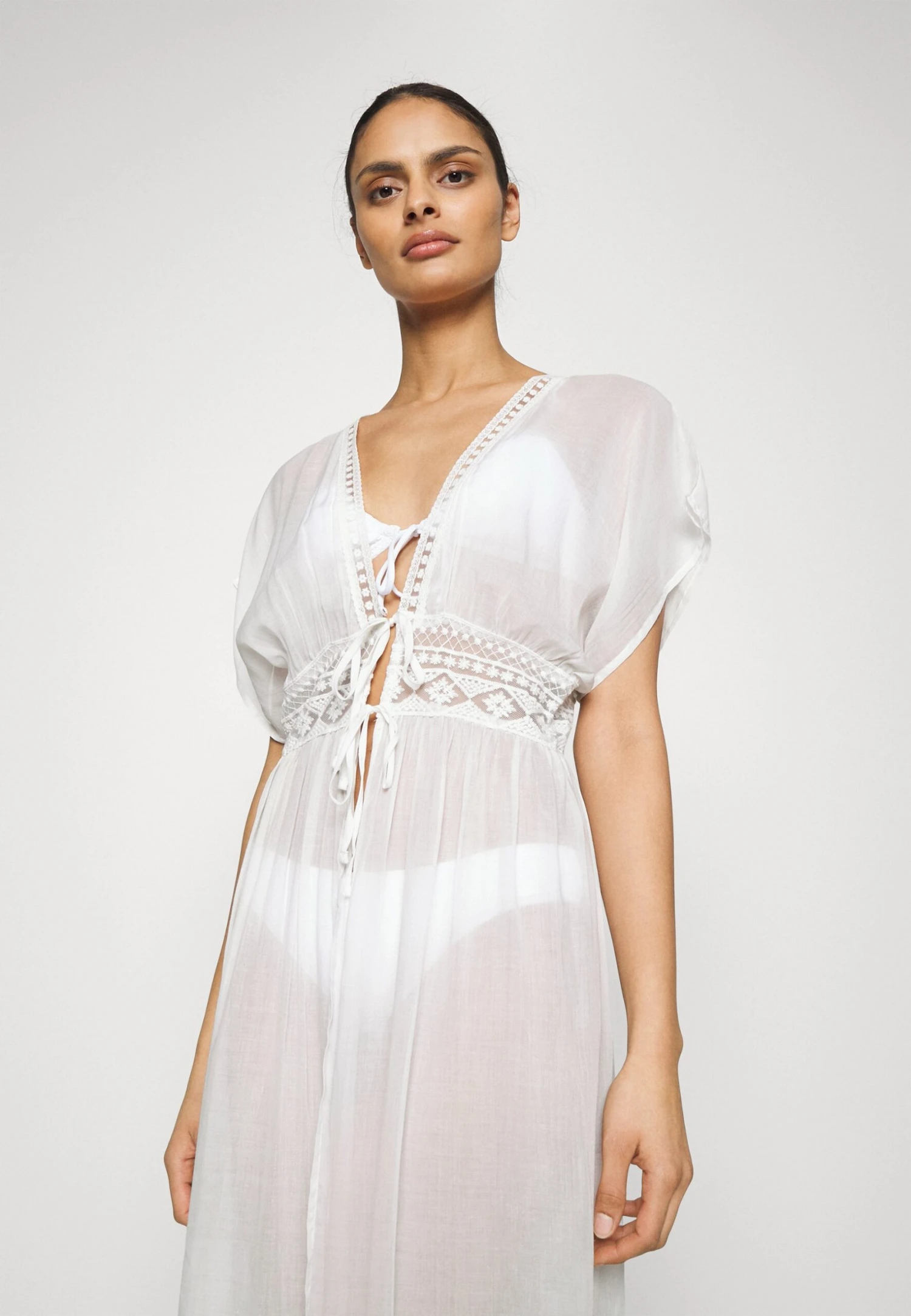 Anna Field EMBROIDERED COVER UP / 802 - BLACK - Akcesoria Plażowe - 001 - White - obrazek 4