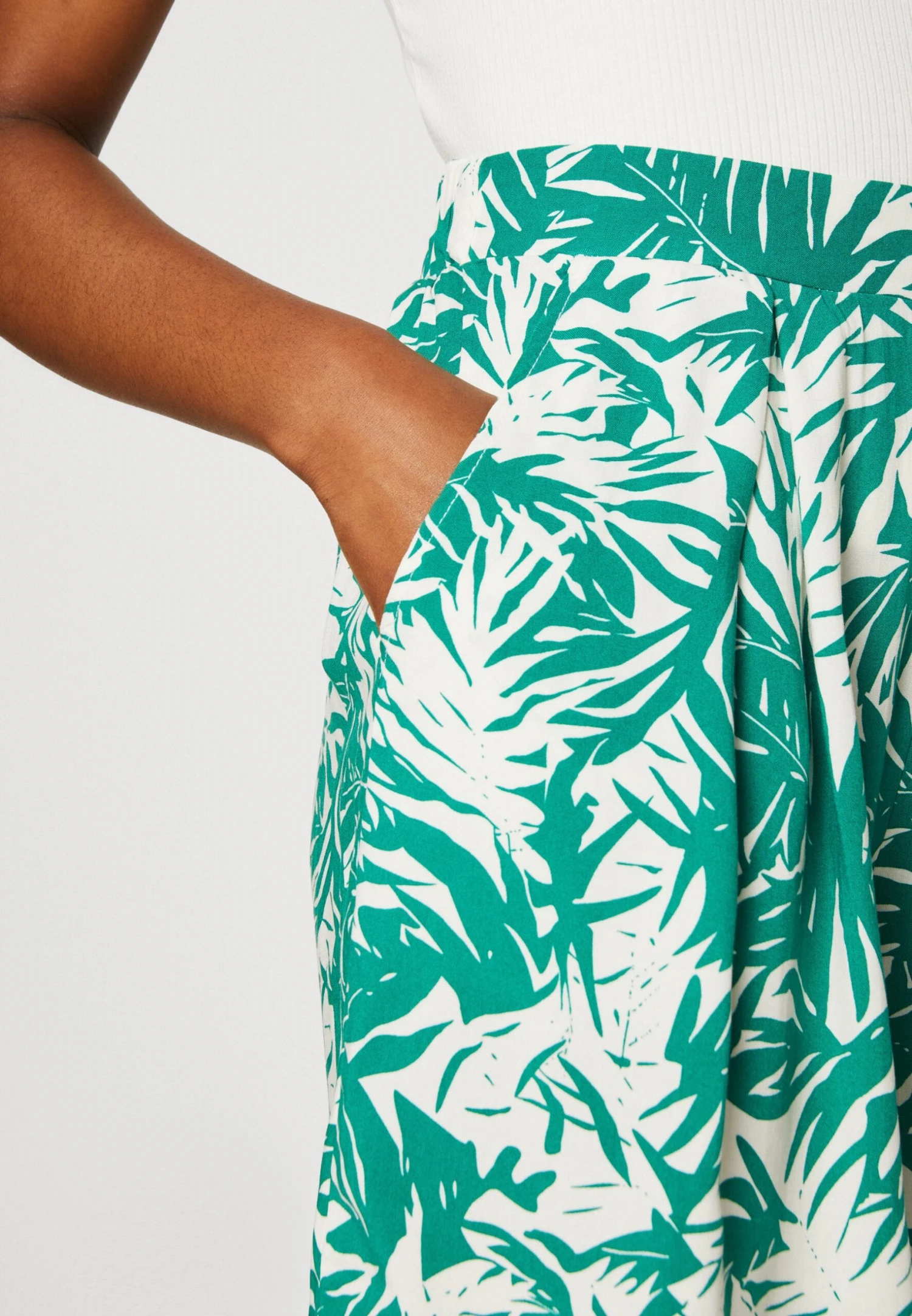 Anna Field Szorty - Green/off White - obrazek 4