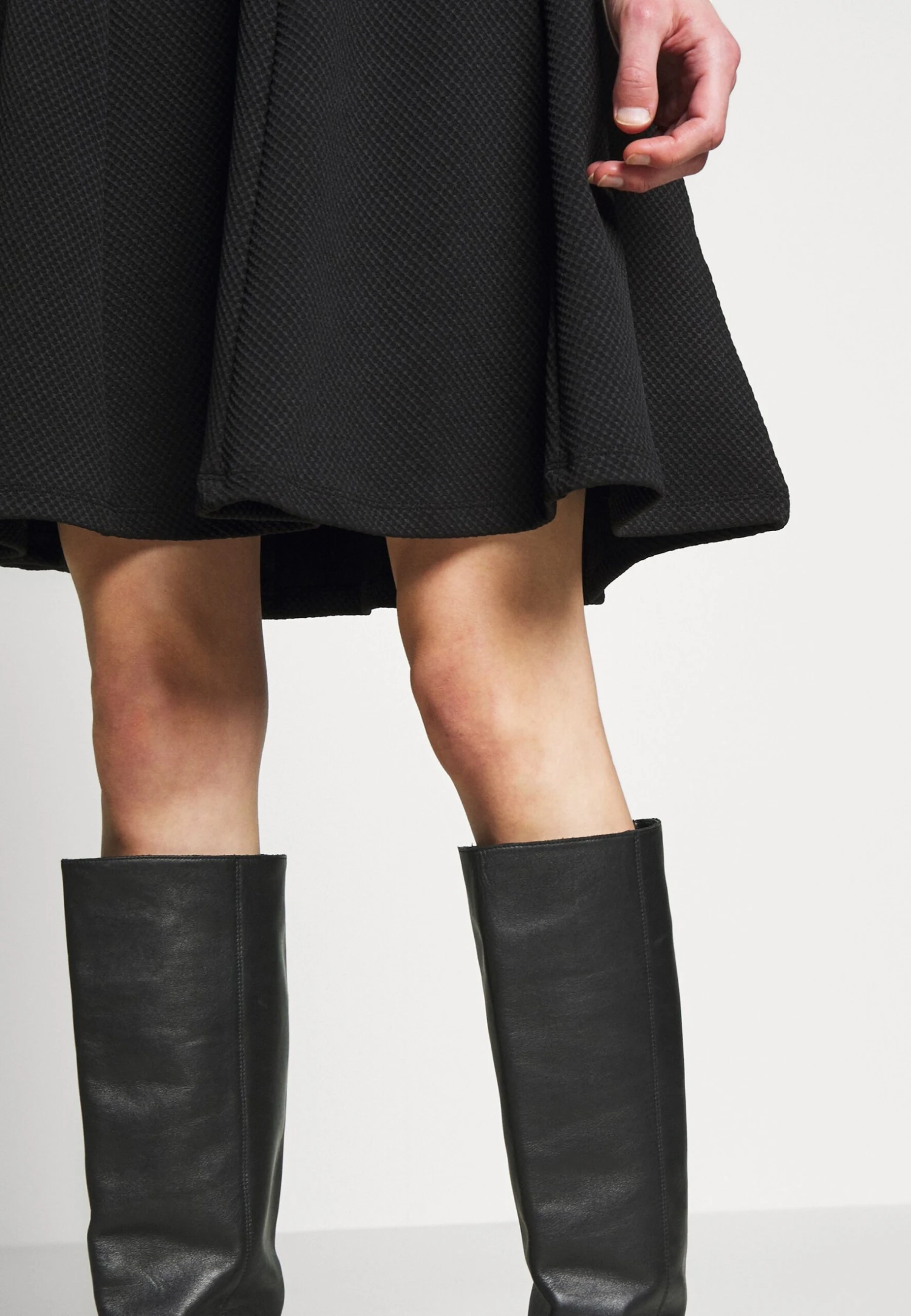 Anna Field BASIC MINI A-LINE SKIRT - Spódnica Mini - Black - obrazek 5