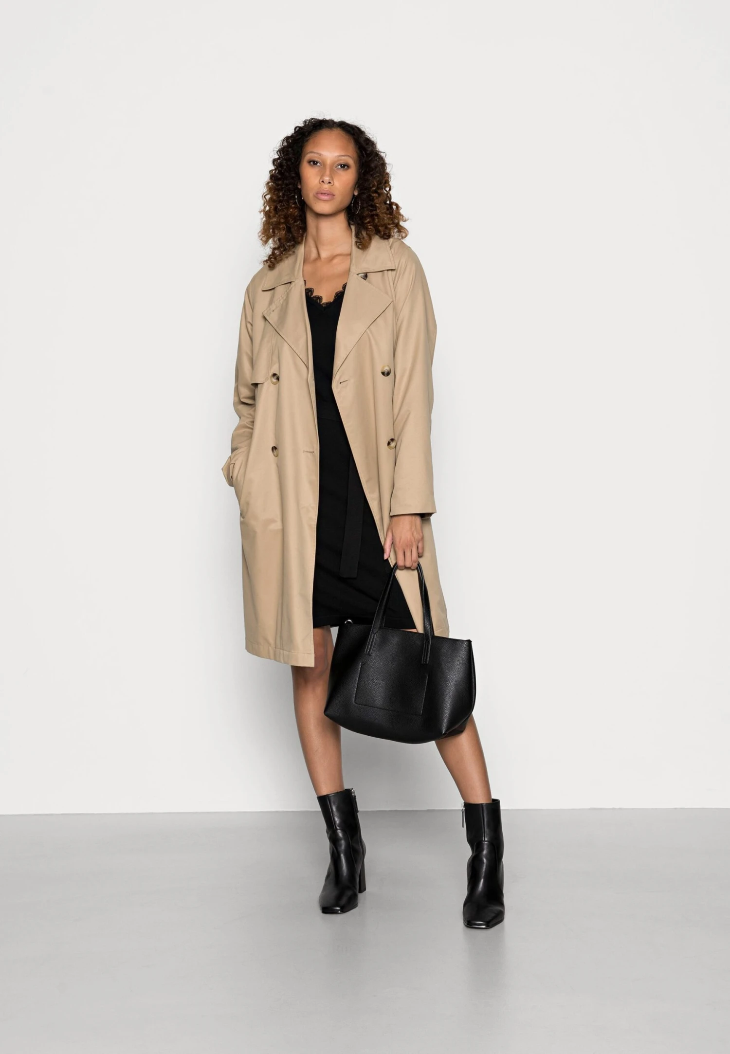 Anna Field LACE INSERT V NECKLINE LOOSE DRESS - Sukienka Dzianinowa - Black - obrazek 2