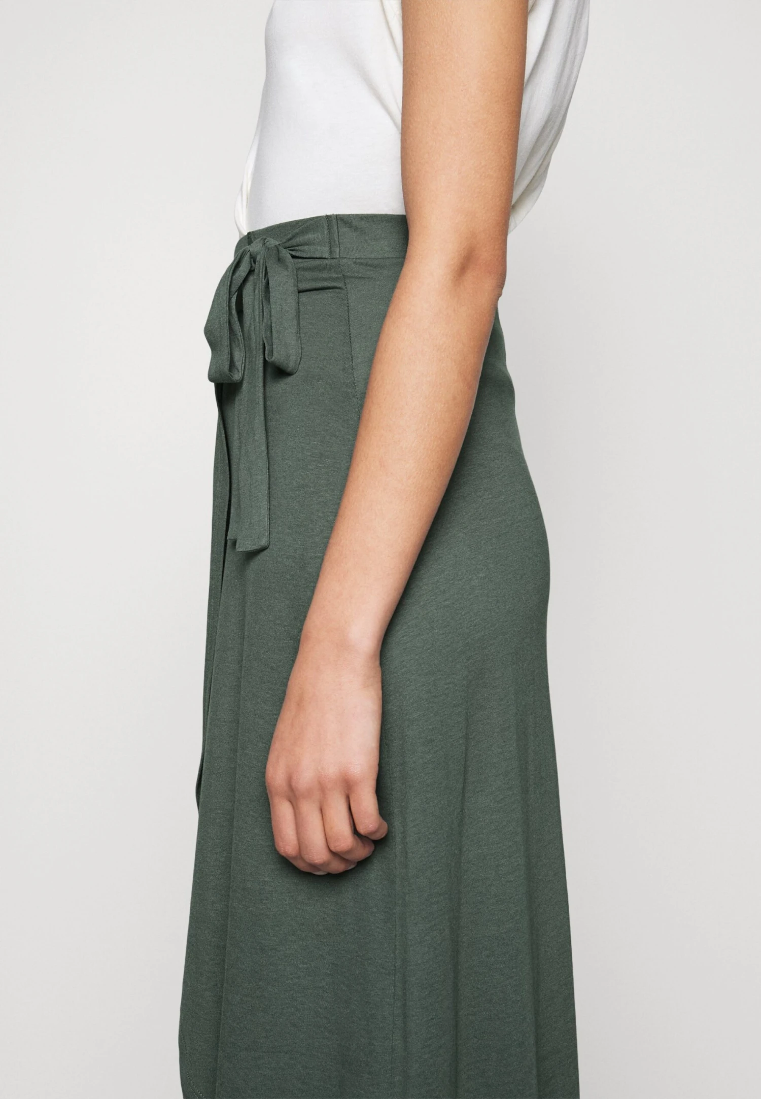 Anna Field BASIC WRAP OVER MIDI SKIRT - Spódnica Trapezowa - Light Green - obrazek 5