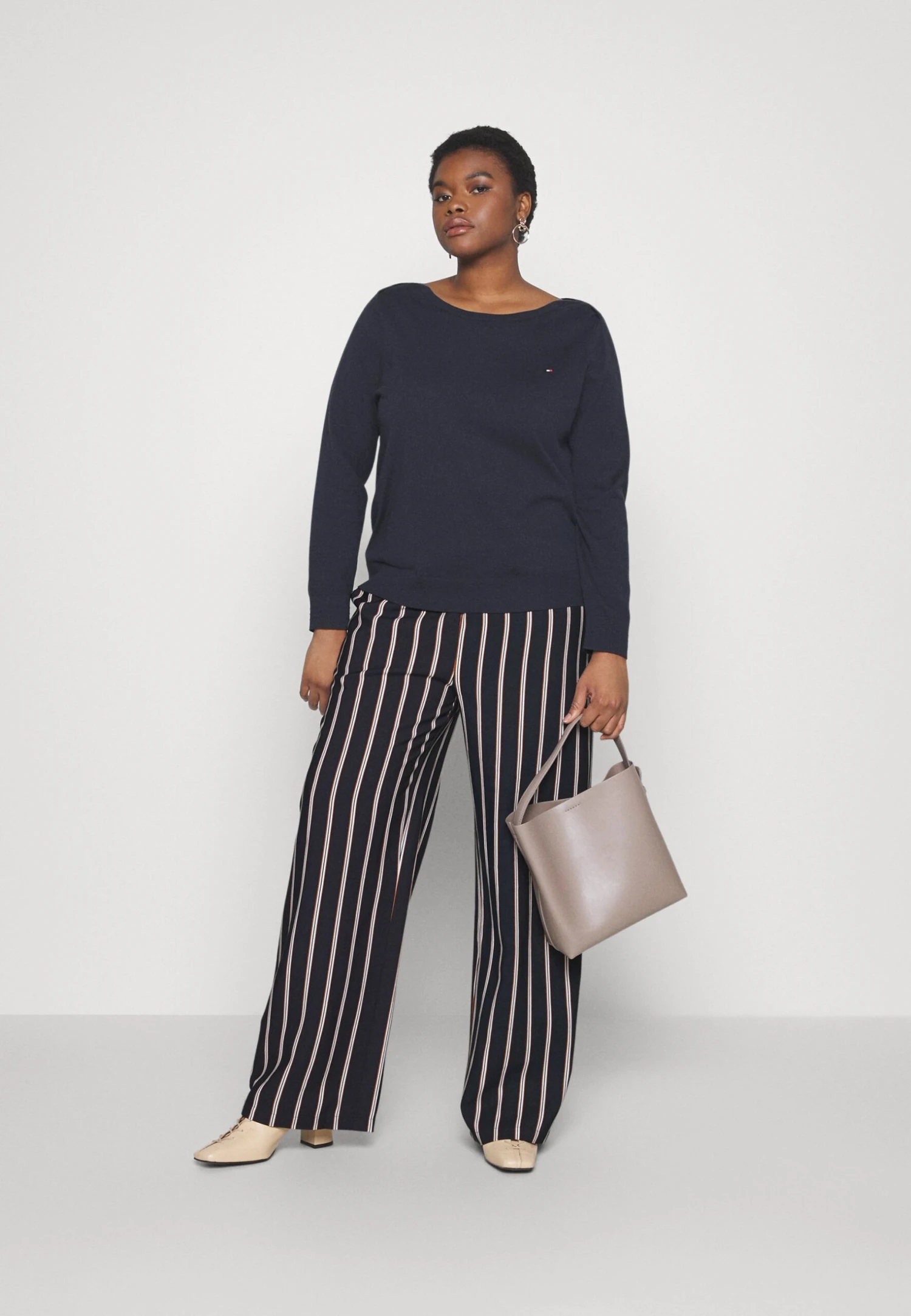WIDE LEG PANT - Spodnie Materiałowe - Dark Blue/brown/white - obrazek 2