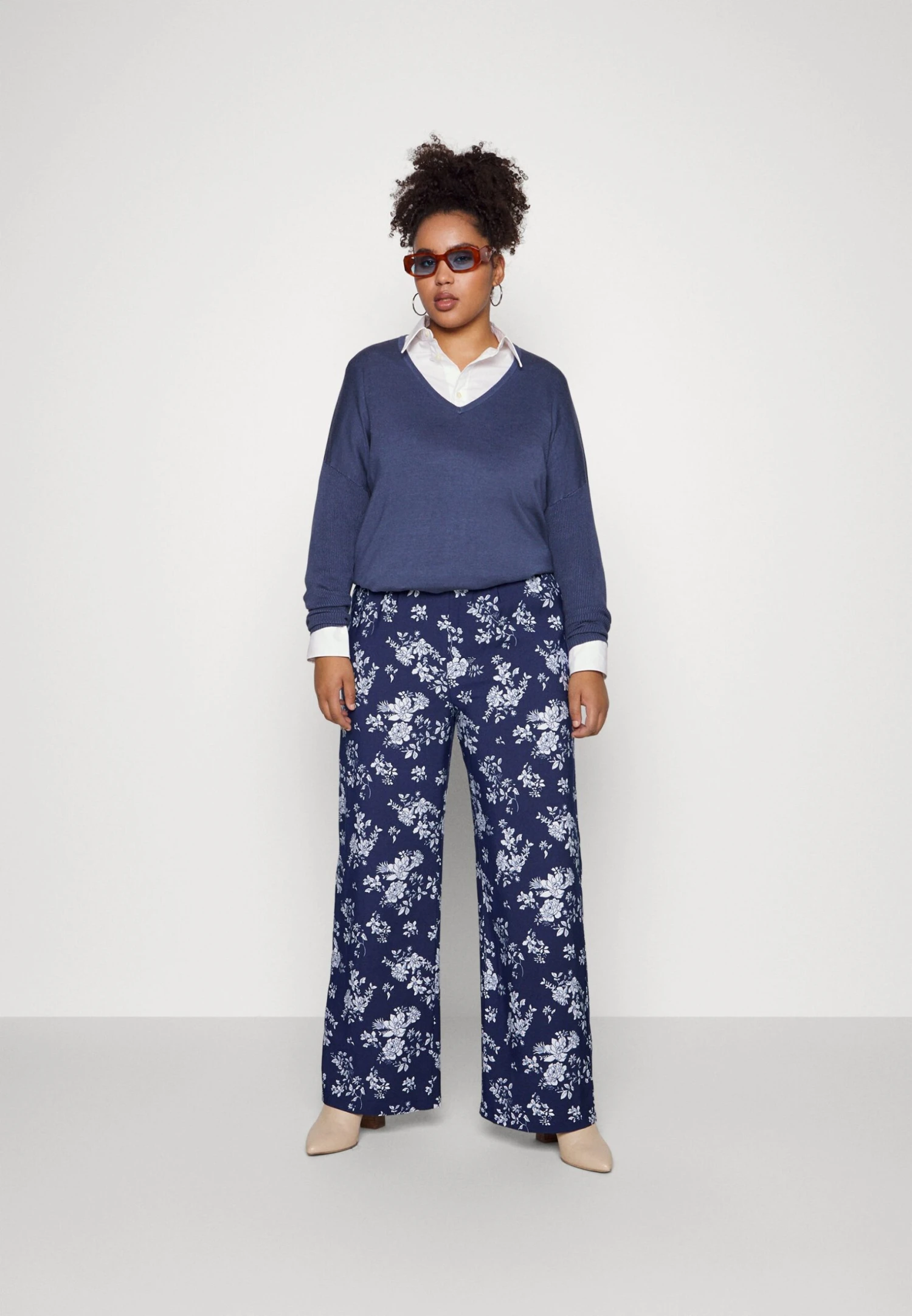 WIDE LEG PANT - Spodnie Materiałowe - Dark Blue/off-white - obrazek 2