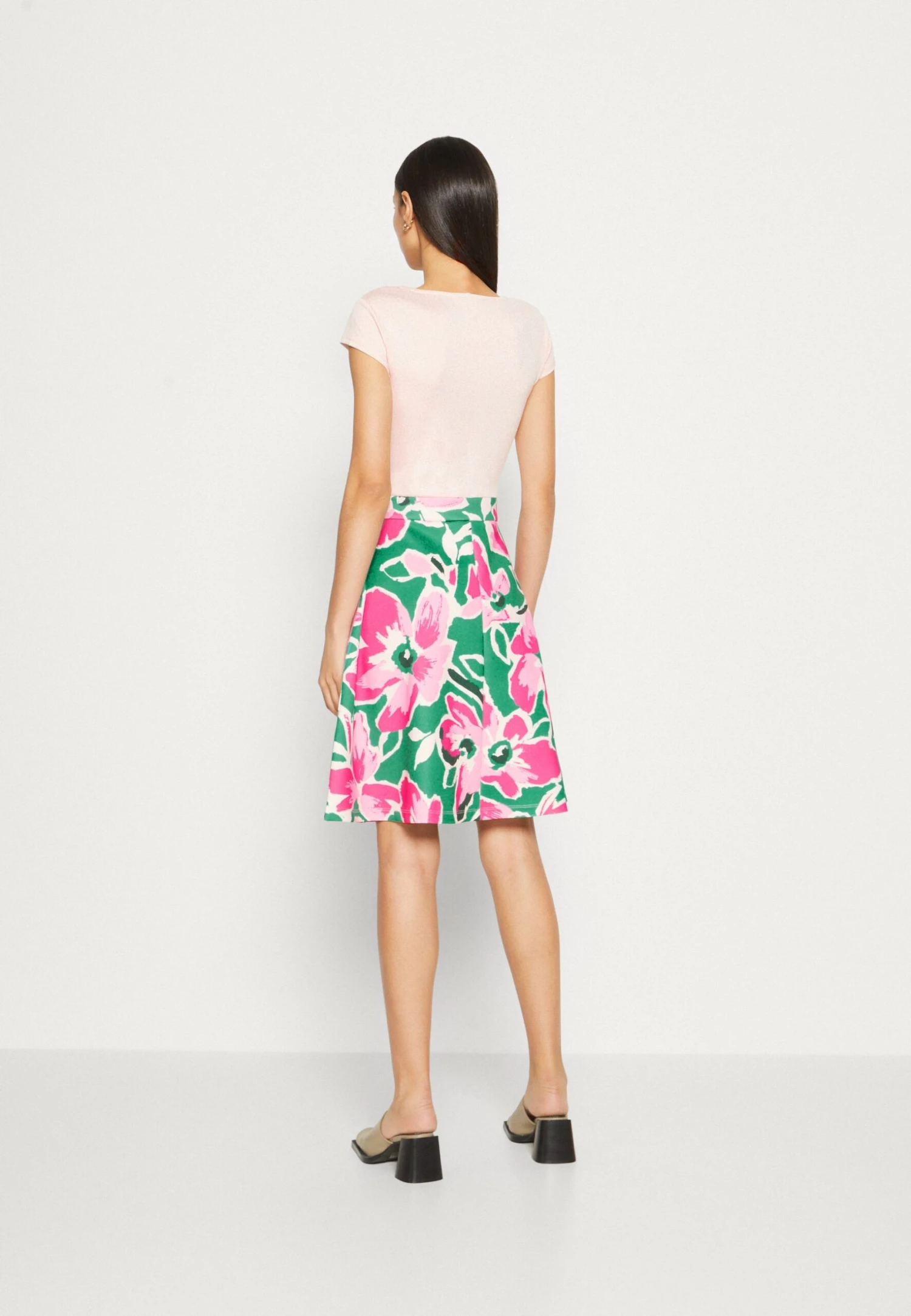 Anna Field Sukienka Z Dżerseju - White/green/pink - obrazek 3