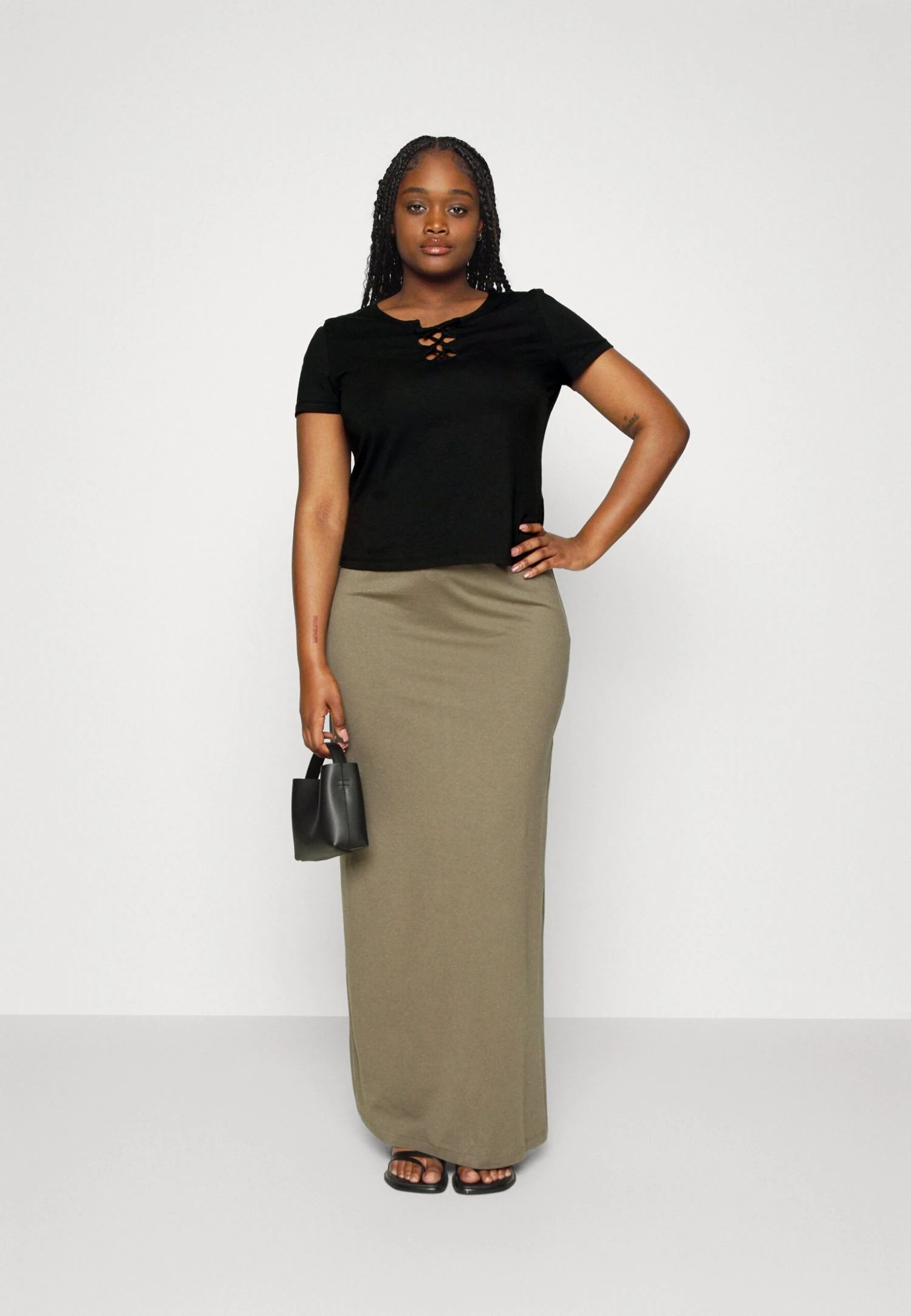 CURVY FRONT LACE - T-shirt Basic - Black - obrazek 2