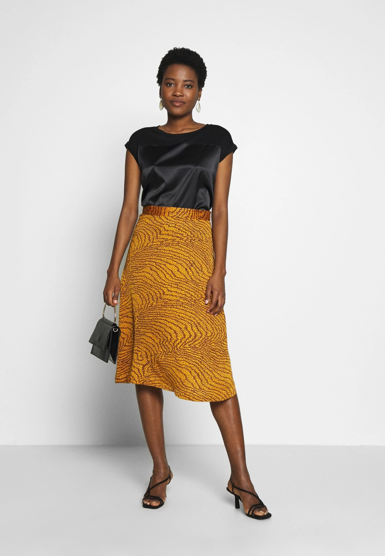 Anna Field T-shirt Z Nadrukiem - Black - obrazek 2