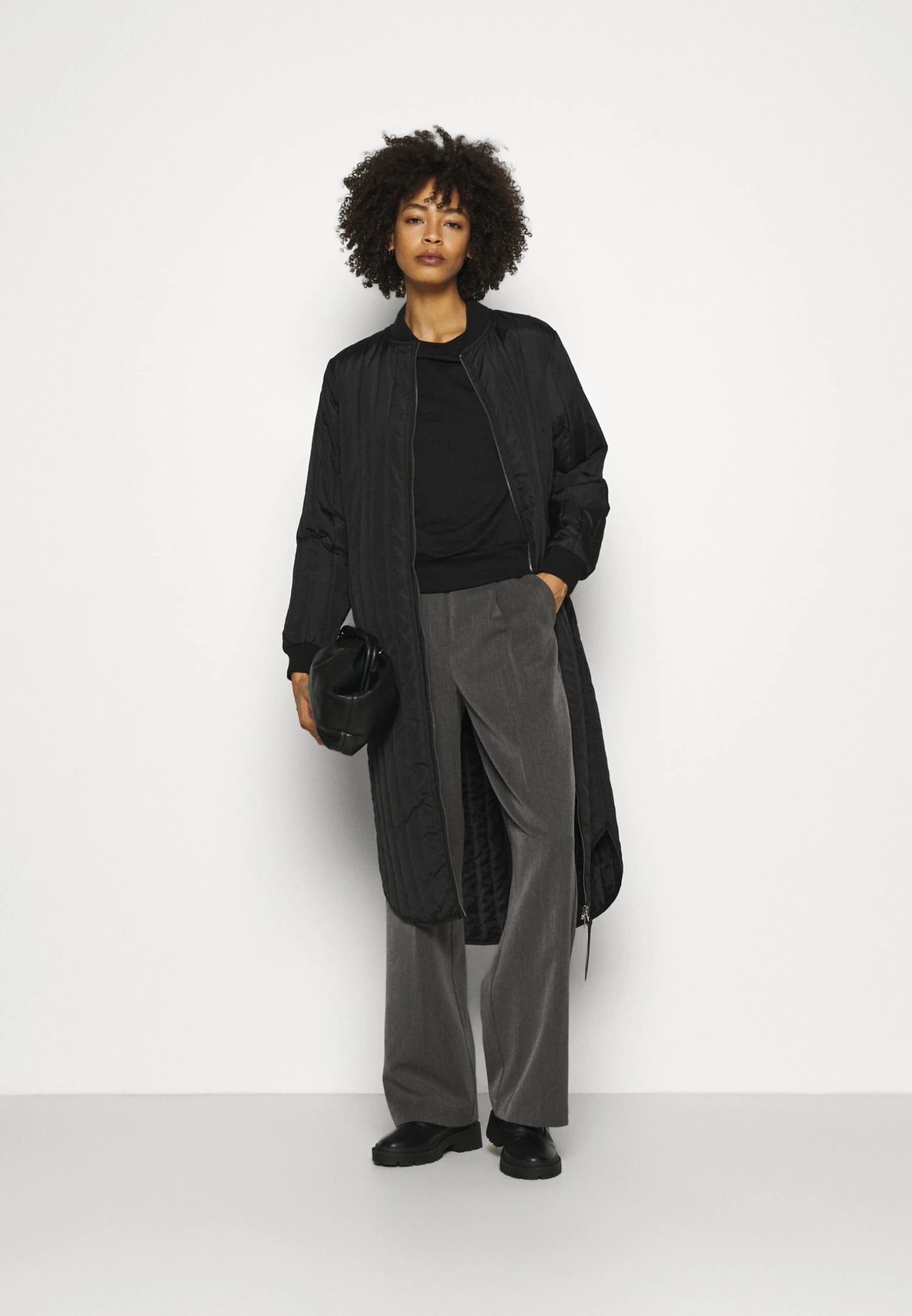 Anna Field BASIC CLEAN CREW NECK SWEATSHIRT - Bluza - Black - obrazek 2