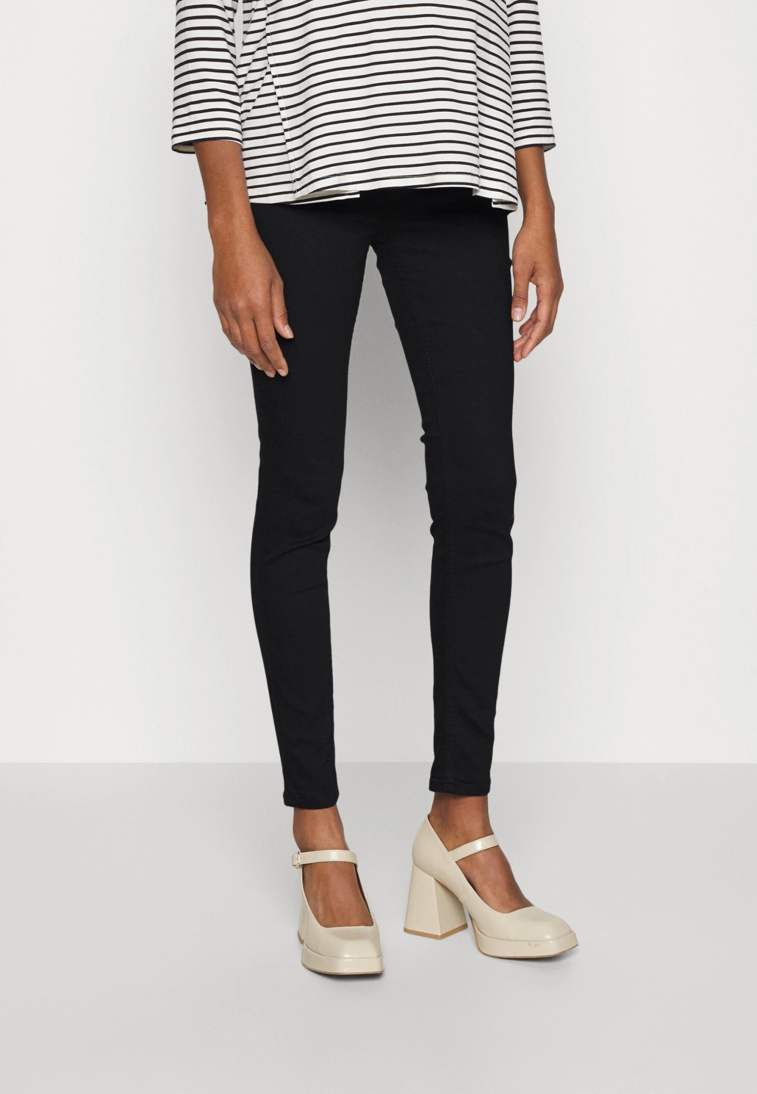 Jeansy Skinny Fit - Black